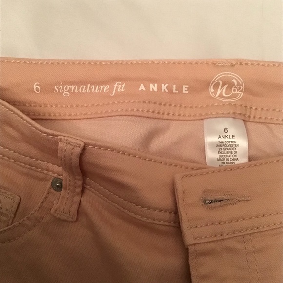 Peach colored jeans. Size 6 - Picture 2 of 5